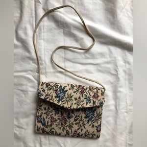 Vintage floral purse 🌸